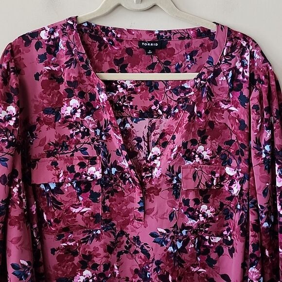 Georgeous Torrid dress Size 3 perfect condition - Picture 2 of 6